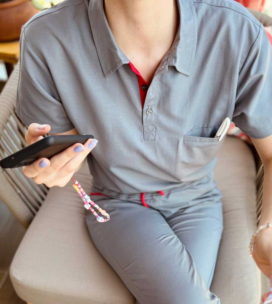 Düğmeli Polo Yaka Scrubs Takımı