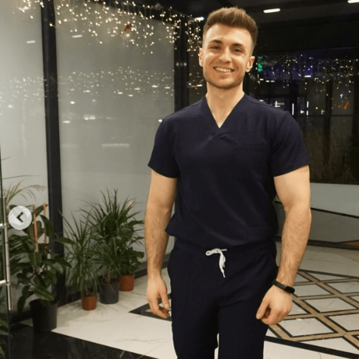 V Yaka Scrubs Takımı